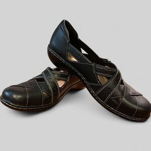 Clarks Black Flats Comfortable Loafers